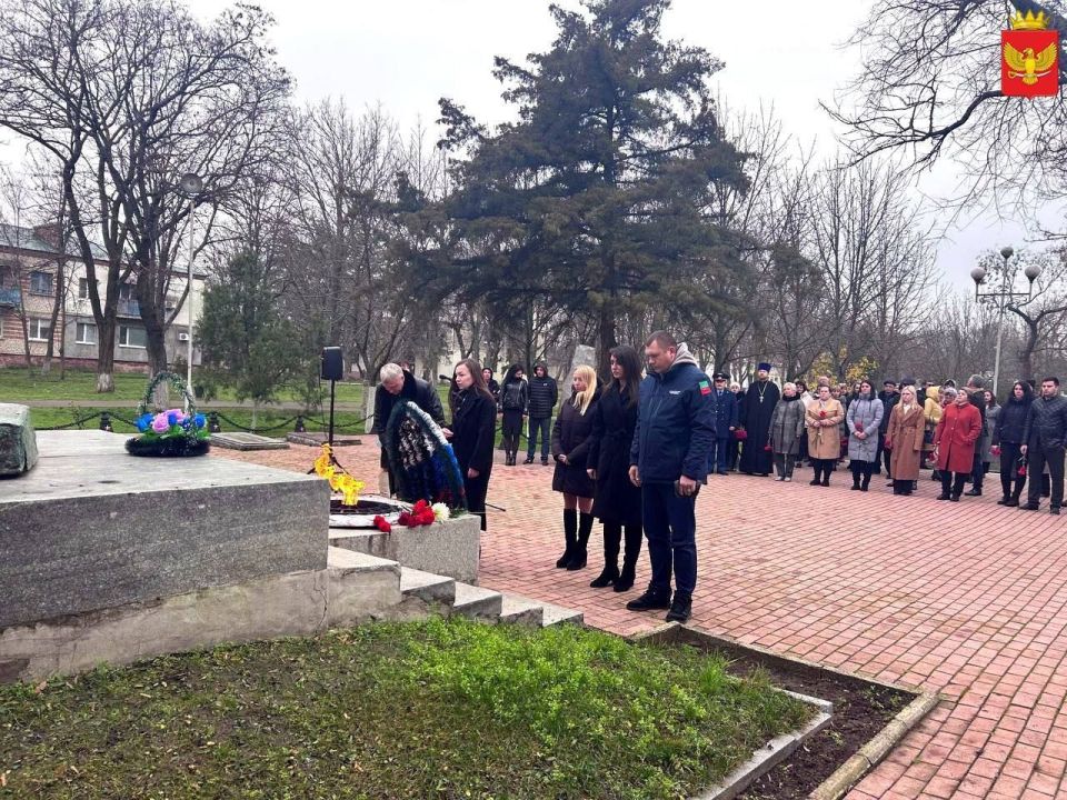 �������� ������..... 3 �������, � ���� ������������ �������, �� ������������ ��������� ������-�������� � ����������� ������ ��������� ��������� ������������� ������