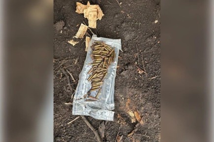 В запорожском лесу полицейские нашли тайник с противотанковыми гранатами