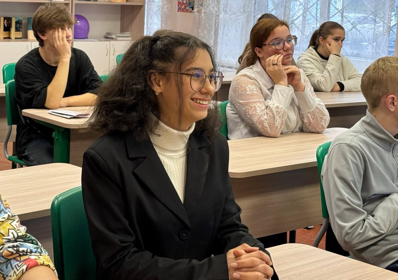 3 декабря 2025 года ГБУ ОО ЗО «Художественно-эстетический лицей-интернат №5 имени пионера-героя ВОВ Володи Дубинина» города Мелитополь посетили гости из Мелитопольского государственного университета — преподаватели кафедры... 3 декабря 2025 года ГБУ ОО ЗО «Художественно-эстетический лицей-интернат №5 имени пионера-героя ВОВ Володи Дубинина» города Мелитополь посетили гости из Мелитопольского государственного университета — преподаватели кафедры...