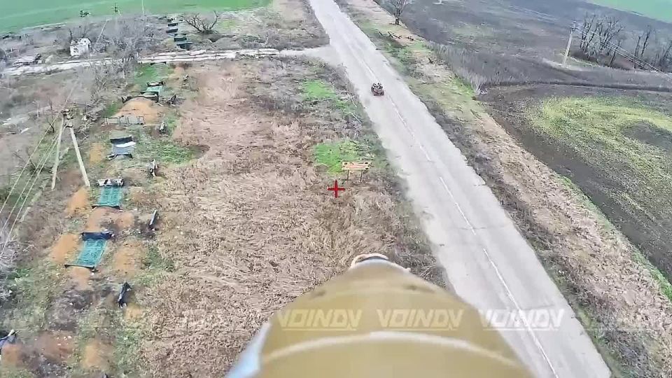 БИТВА ЗА ГУЛЯЙПОЛЕ. Операторы дронов 38 гвардейской мотострелковой бригады 35 армии группировки войск "Восток" отсекают Гуляйпольский гарнизон противника от любой возможности на передвижения, удерживая под огневым контролем...