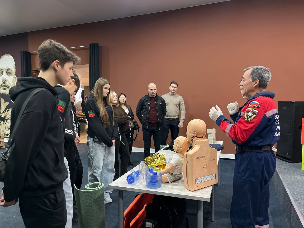 Студенты-спасатели Запорожского РО ВСКС стали частью мероприятия, посвященного Дню добровольца, которое состоялось на базе Министерства молодёжной политики Запорожской области Студенты-спасатели Запорожского РО ВСКС стали частью мероприятия, посвященного Дню добровольца, которое состоялось на базе Министерства молодёжной политики Запорожской области