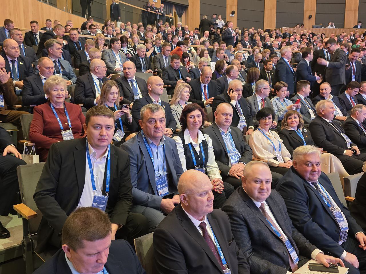 Глава администрации Мелитопольского муниципального округа обменялся опытом на Всероссийском форуме в Москве Глава администрации Мелитопольского муниципального округа обменялся опытом на Всероссийском форуме в Москве