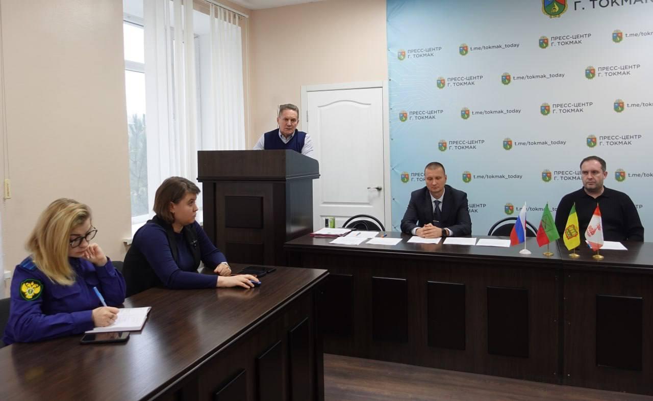 В Токмакском МО основное внимание пензенских шефов в 2026 году будет направлено на ремонт объектов ЖКХ