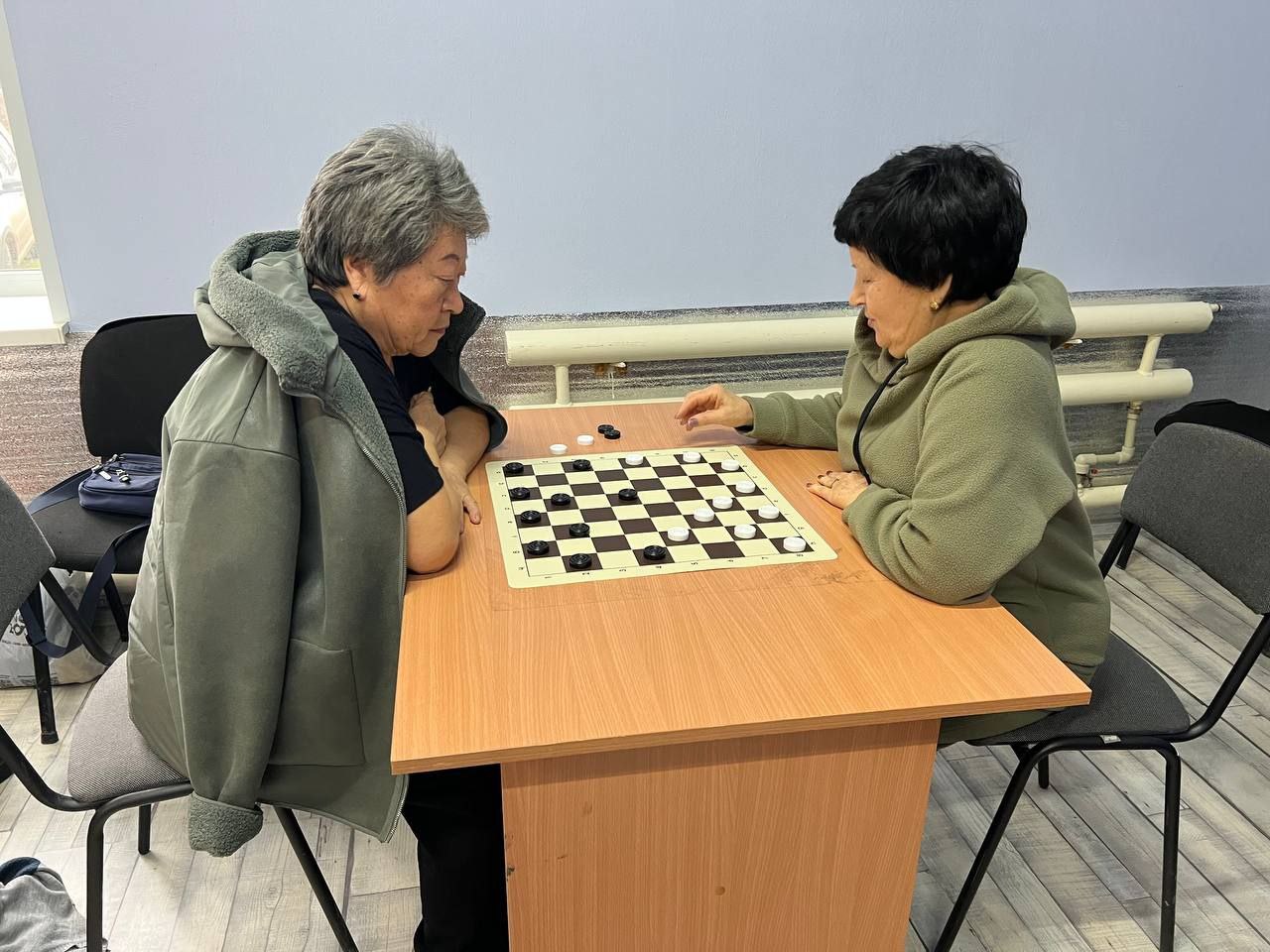 Физкультурное мероприятие "Мои года - моё богатство, мои друзья - моё лекарство!" для занимающихся в спортивно-оздоровительных группах, провели в спортивной школе "Колос" Физкультурное мероприятие "Мои года - моё богатство, мои друзья - моё лекарство!" для занимающихся в спортивно-оздоровительных группах, провели в спортивной школе "Колос"