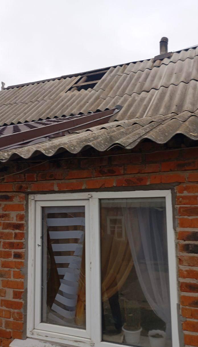 Два мирных жителя пострадали после атаки украинского дрона на частный дом в Запорожской области, сообщил губернатор Евгений Балицкий Два мирных жителя пострадали после атаки украинского дрона на частный дом в Запорожской области, сообщил губернатор Евгений Балицкий