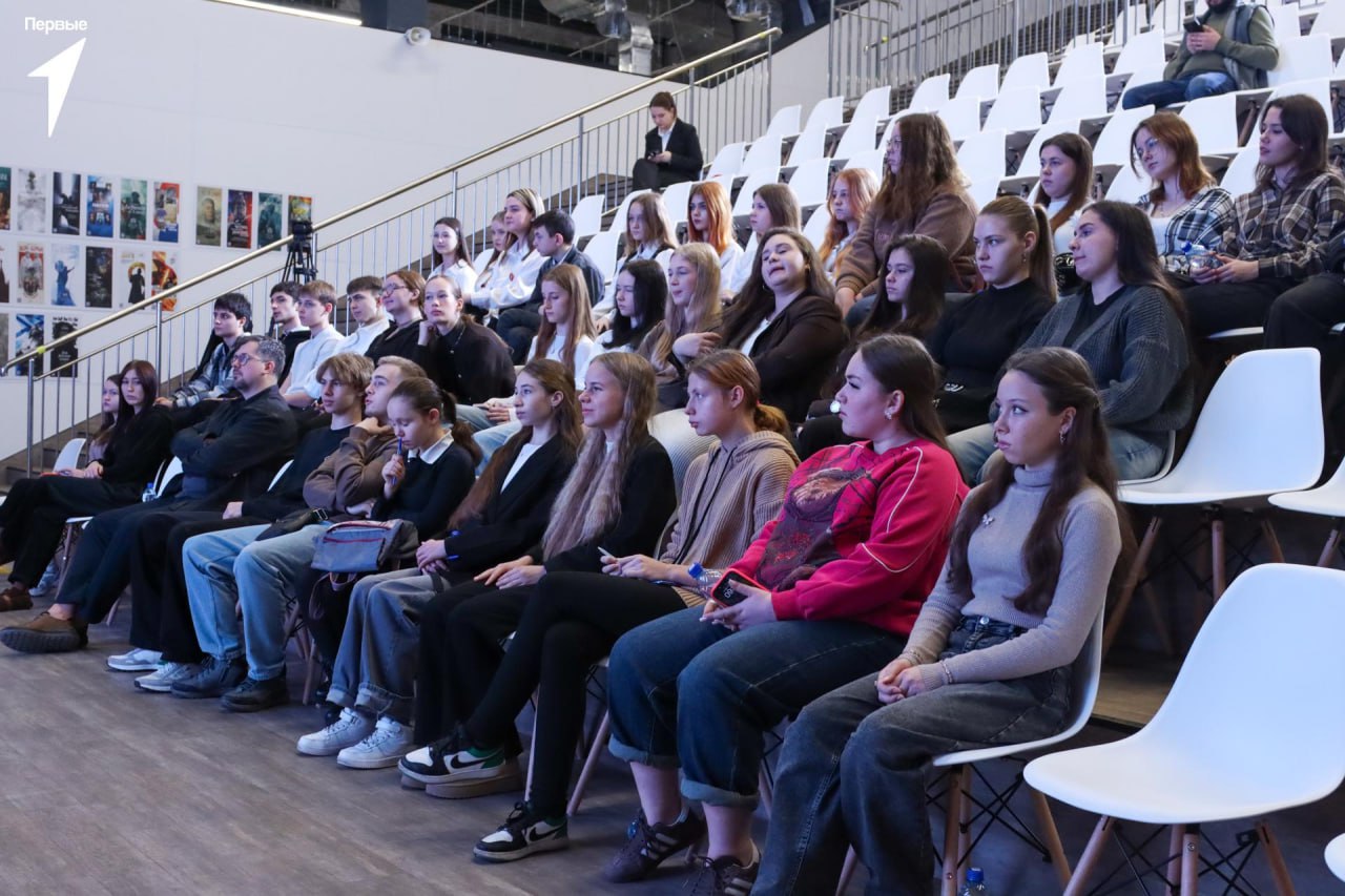 В Запорожской области провели просветительский проект по изучению истории для молодежи В Запорожской области провели просветительский проект по изучению истории для молодежи