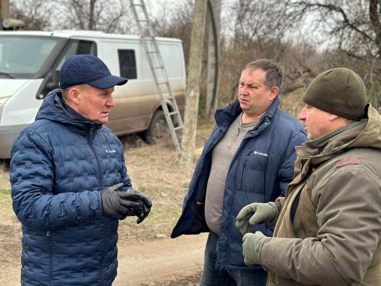 Комплексное благоустройство населенных пунктов - это одно из направлений нашей работы на подшефных территориях Комплексное благоустройство населенных пунктов - это одно из направлений нашей работы на подшефных территориях