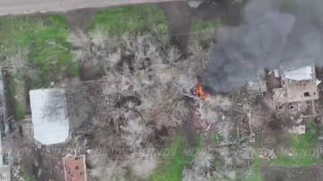 БИТВА ЗА ГУЛЯЙПОЛЕ. Операторы БЛА 60 отдельной мотострелковой бригады 5 армии группировки войск "Восток" сжигают ПВД противника в Гуляйполе