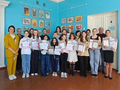 В Международный день художника поздравляем с очередной победой учащихся МКУ ДО «Акимовская ДШИ» отдела изобразительного искусства, которые приняли участие во II Международном творческом конкурсе рисунков и фотографий