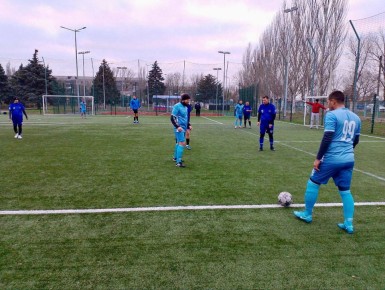 6 декабря на футбольном поле СК «Олимпиец» состоялся 8 тур осеннего Чемпионата Приморской любительской лиги по футболу 6х6, посвященного Году защитника Отечества