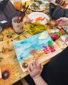 Юные художники Приморска осваивают флориАРТику!