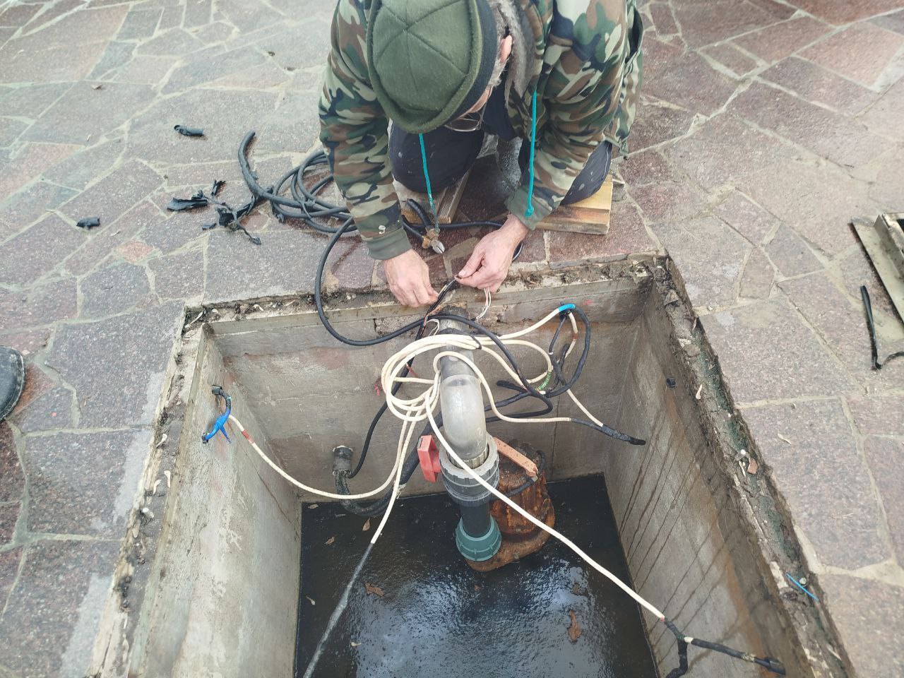 Подготовительные работы к новогодним праздникам в Кирилловке Подготовительные работы к новогодним праздникам в Кирилловке