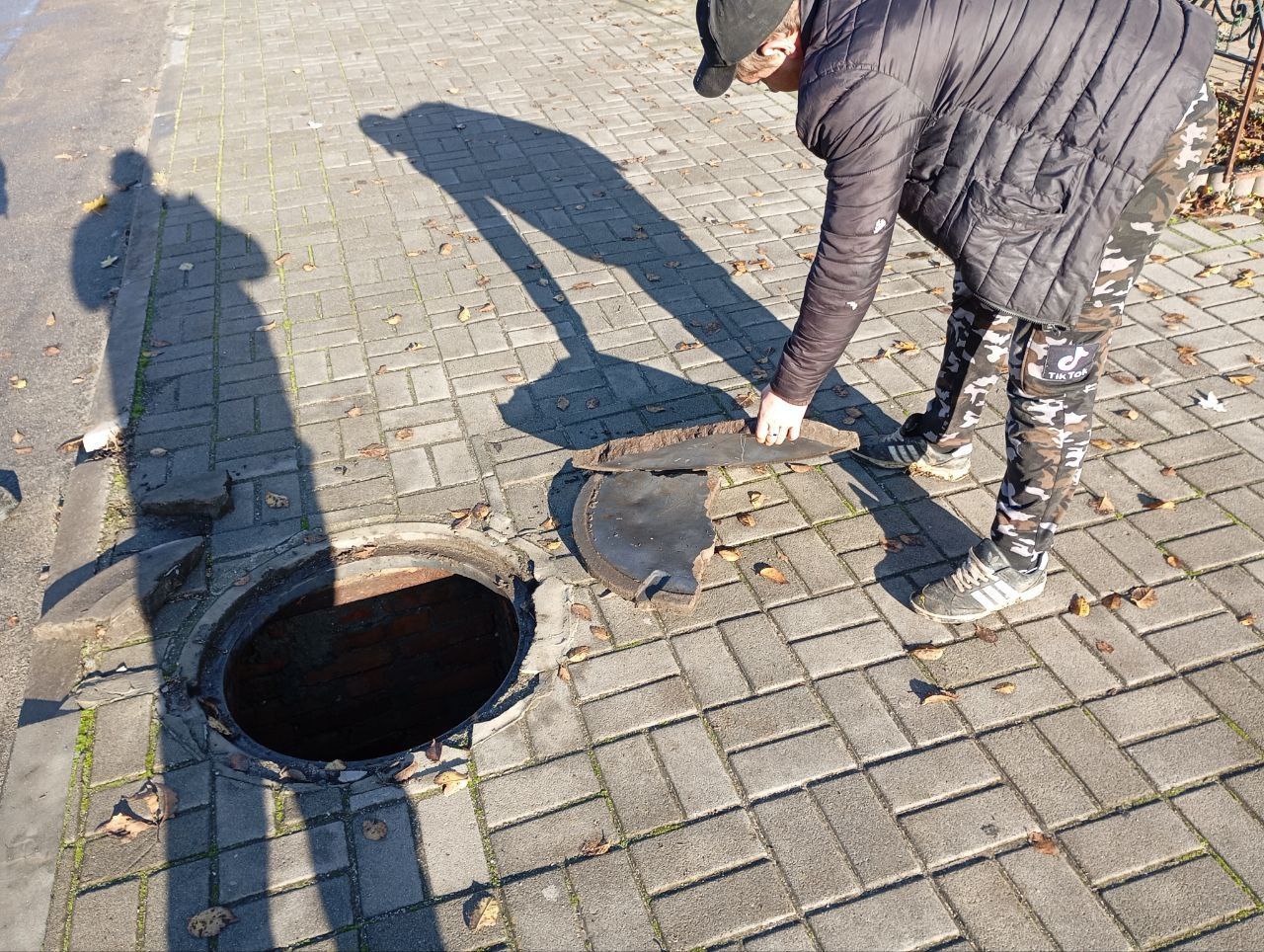 Подготовительные работы к новогодним праздникам в Кирилловке Подготовительные работы к новогодним праздникам в Кирилловке