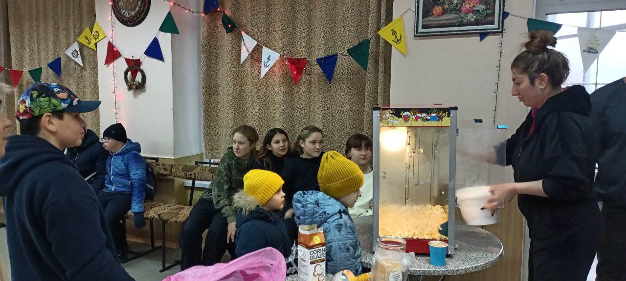 08.12.2025 г. в ГБУ «Комплексный центр социального обслуживания населения» Министерства труда и социальной политики Запорожской области в обособленном подразделения г. Бердянск специалистами отделения социальной помощи... 08.12.2025 г. в ГБУ «Комплексный центр социального обслуживания населения» Министерства труда и социальной политики Запорожской области в обособленном подразделения г. Бердянск специалистами отделения социальной помощи...