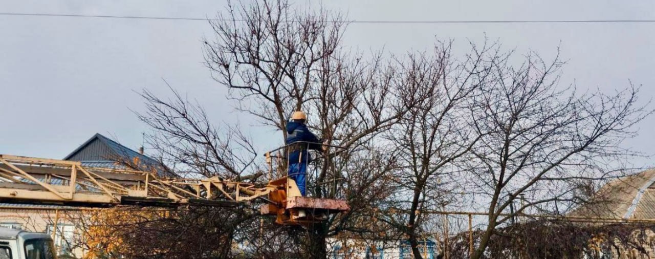 Энергетики проводят профилактику воздушных линий Энергетики проводят профилактику воздушных линий