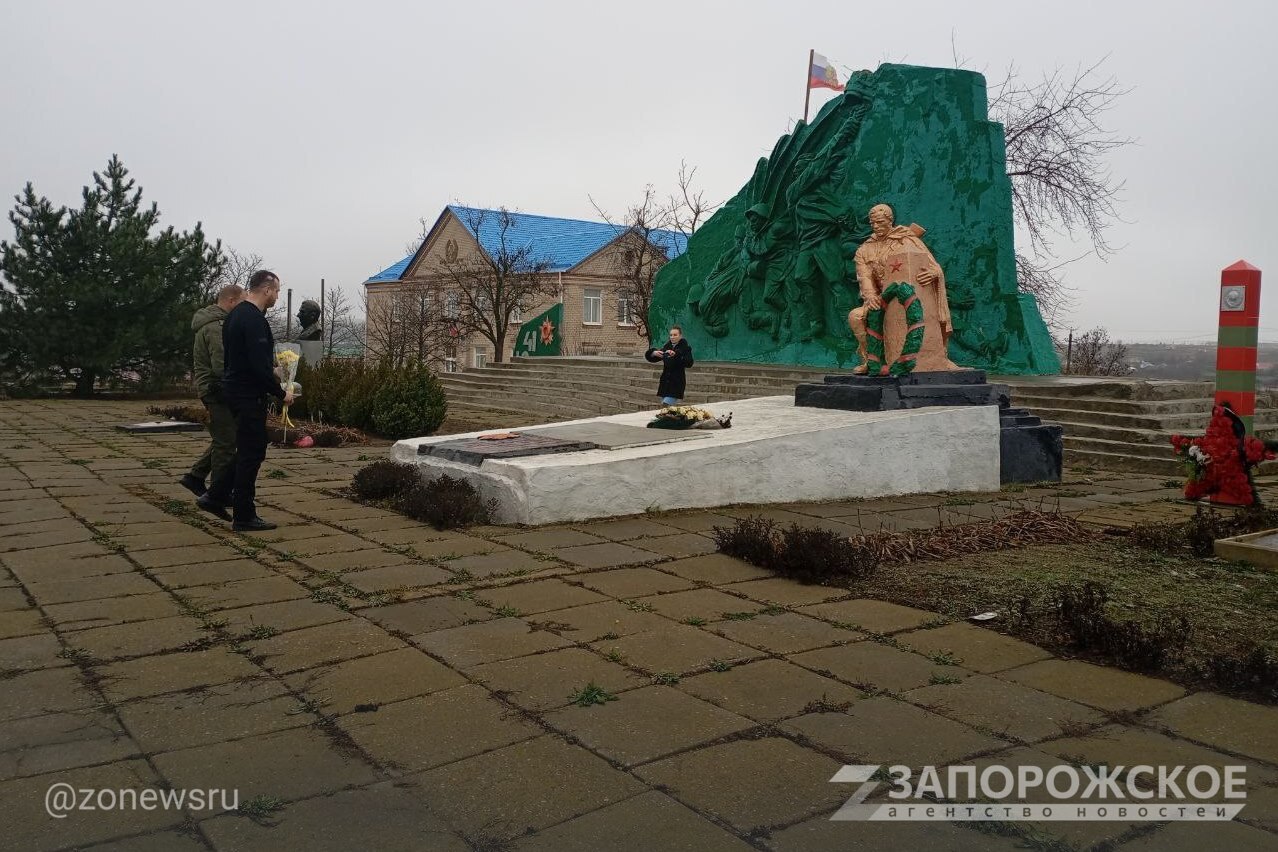 В Куйбышевском районе почтили память Героев Отечества В Куйбышевском районе почтили память Героев Отечества