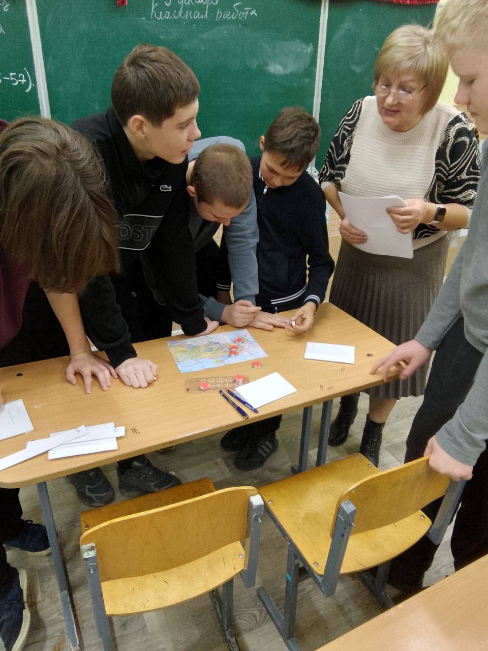 Викторину "Герои нашего Отечества" для учеников 7-х классов ГБУ ОО ЗО "СОШ №3" г. Приморск 9 декабря провели сотрудники Приморского краеведческого музея Викторину "Герои нашего Отечества" для учеников 7-х классов ГБУ ОО ЗО "СОШ №3" г. Приморск 9 декабря провели сотрудники Приморского краеведческого музея