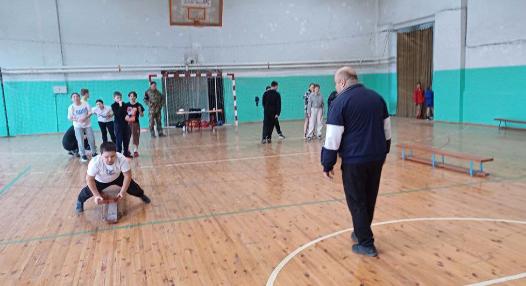 "Наши Герои": спортивный праздник в честь Дня Героев Отечества "Наши Герои": спортивный праздник в честь Дня Героев Отечества