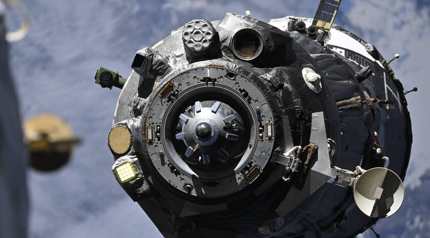 Космический аппарат с уроженцем Запорожской области на борту отсоединился от МКС