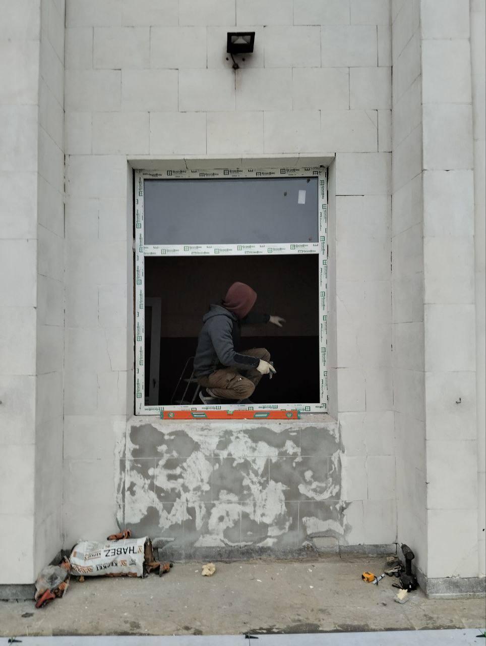 Дагестанские строители восстанавливают Дом культуры в пгт Михайловка Дагестанские строители восстанавливают Дом культуры в пгт Михайловка