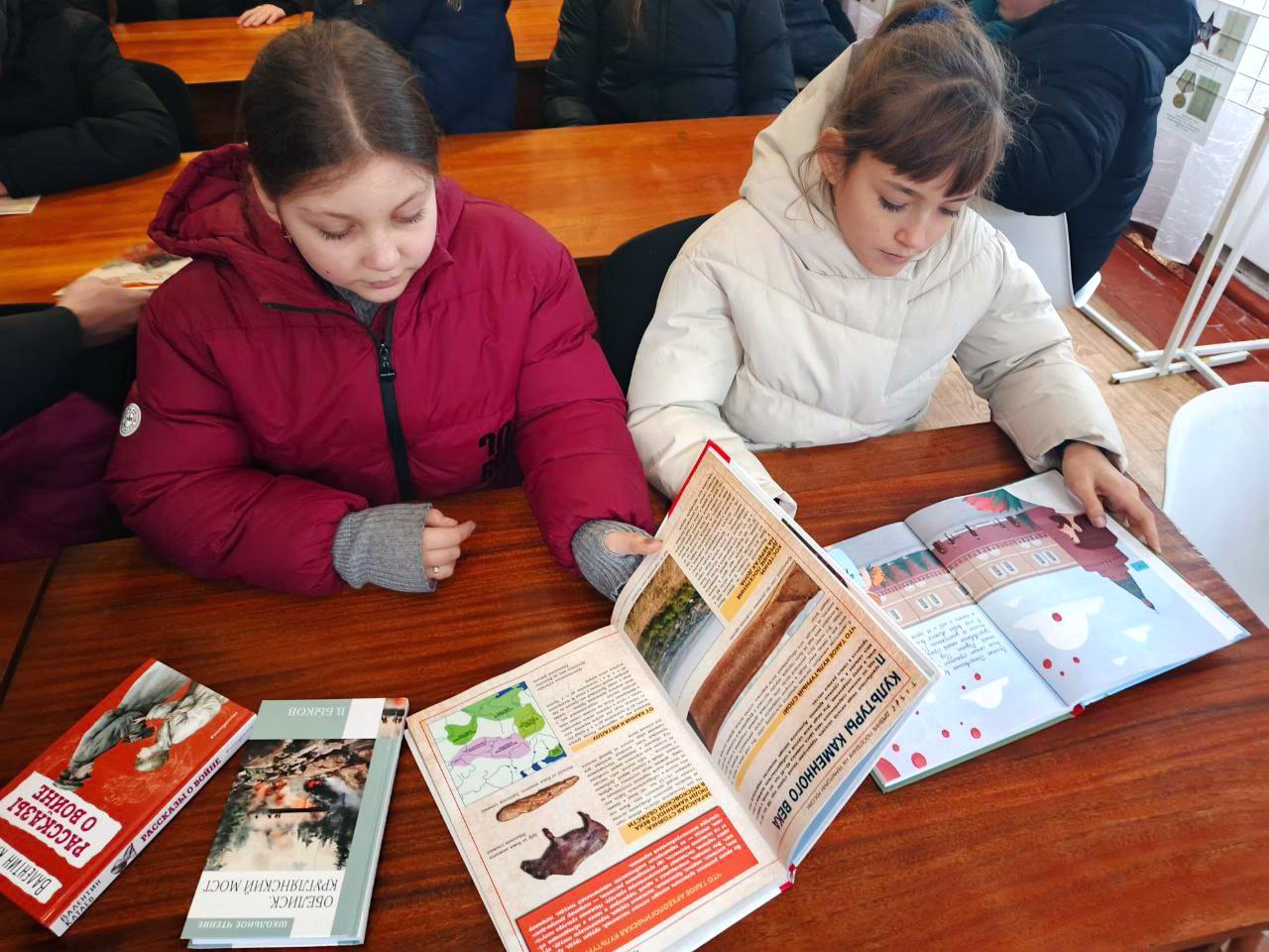 Михайловская библиотека провела литературный час ко Дню Героев Отечества Михайловская библиотека провела литературный час ко Дню Героев Отечества