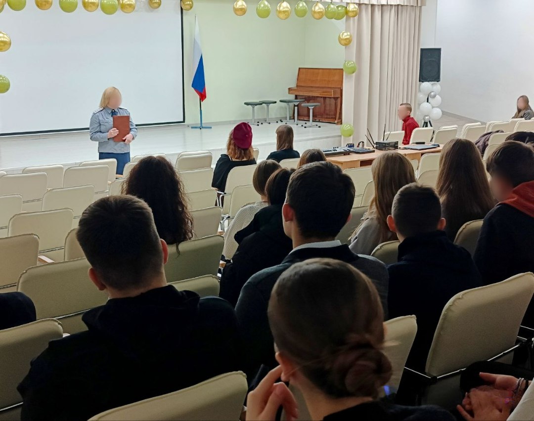 Сотрудники колонии поддержали акцию «#Спасибо_Героям» Сотрудники колонии поддержали акцию «#Спасибо_Героям»