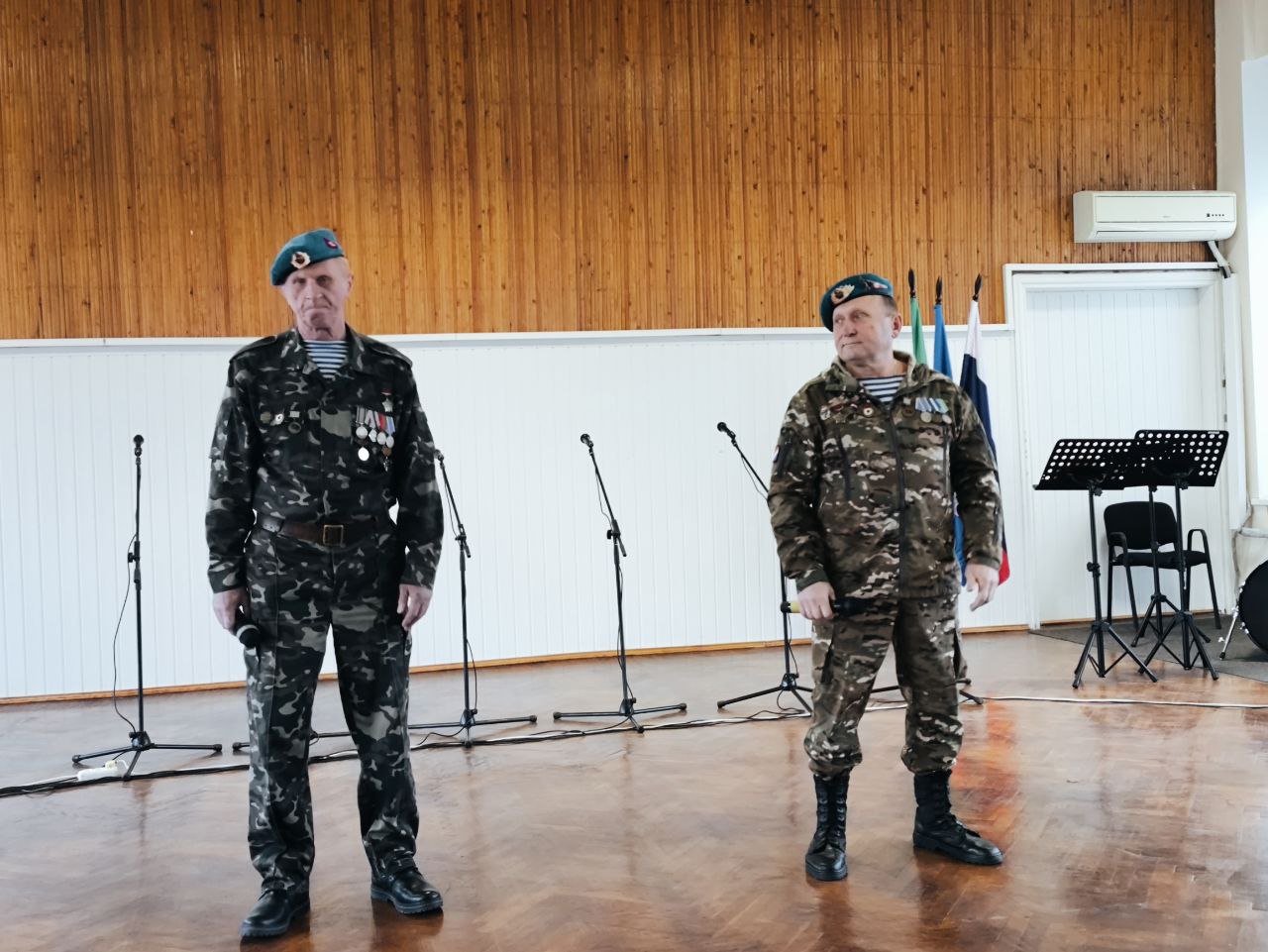 В Веселом отметили День Героев Отечества праздничным концертом В Веселом отметили День Героев Отечества праздничным концертом