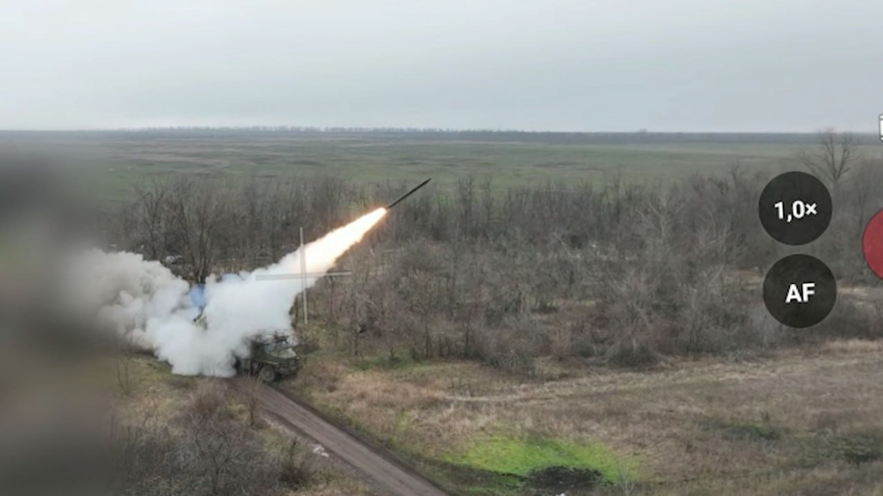 ТОС-2 "Тосочка" выжигает позиции ВСУ на Красноармейском направлении ТОС-2 "Тосочка" выжигает позиции ВСУ на Красноармейском направлении