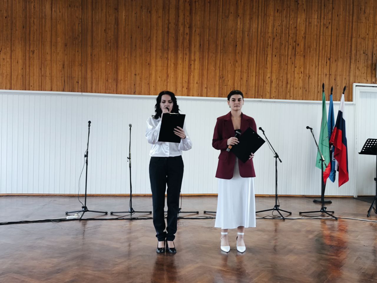 В Веселом отметили День Героев Отечества праздничным концертом В Веселом отметили День Героев Отечества праздничным концертом