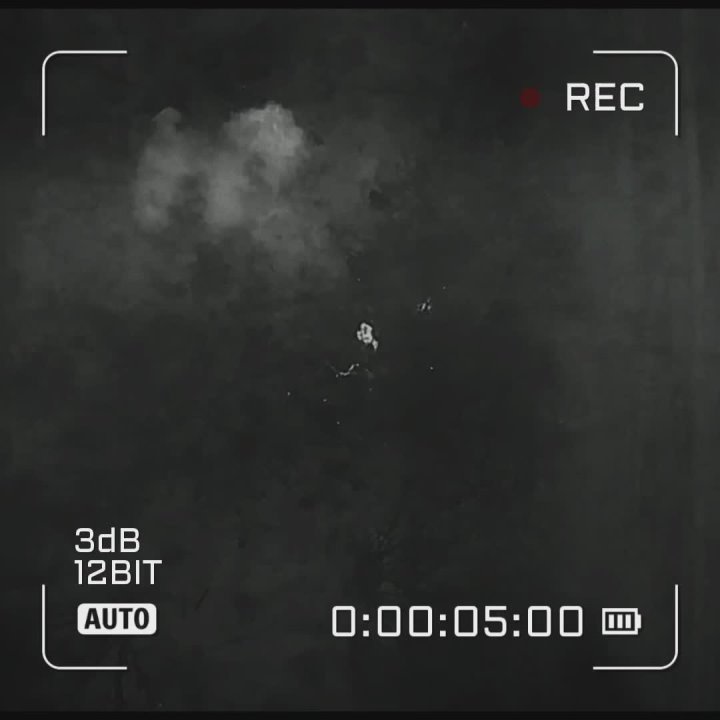 Военнослужащие 18 ОА ГВ "Днепр" в ночное время точечно отрабатывают по дрг противника