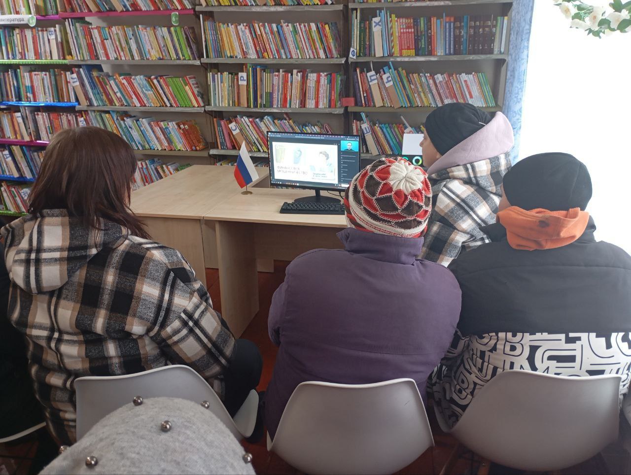 Читатели Волчанской сельской библиотеки прослушали вебинар, посвященной актуальной проблеме финансового мошенничества, с акцентом на защиту интересов старшего поколения, информацию которого представил для наших слушателей... Читатели Волчанской сельской библиотеки прослушали вебинар, посвященной актуальной проблеме финансового мошенничества, с акцентом на защиту интересов старшего поколения, информацию которого представил для наших слушателей...