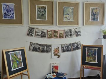 В Молочанской детской школе искусств прошла выставка детского творчества, приуроченная ко Дню Героев Отечества и посвященная памяти и прославлению наших национальных героев