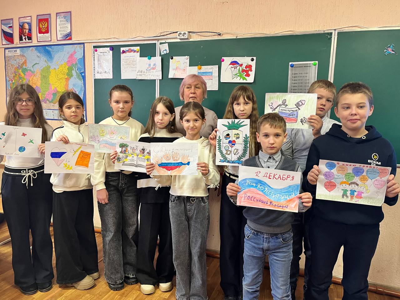 В преддверии Дня Конституции Российской Федерации председатель территориальной избирательной комиссии № 19 Михайловского МО встретилась с учащимися 5-х и 6-х классов ГБУ ОО ЗО «Пришибская школа» В преддверии Дня Конституции Российской Федерации председатель территориальной избирательной комиссии № 19 Михайловского МО встретилась с учащимися 5-х и 6-х классов ГБУ ОО ЗО «Пришибская школа»