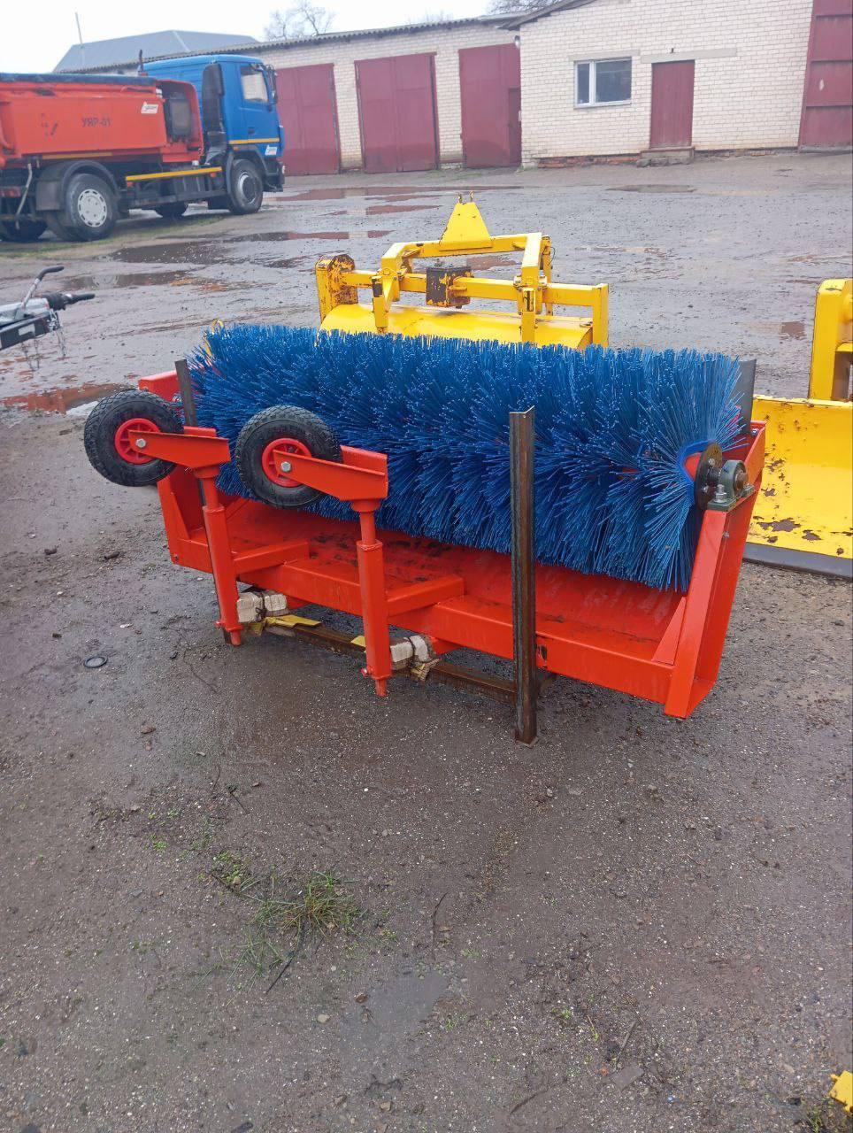 В Акимовский округ прибыл спецтранспорт для благоустройства В Акимовский округ прибыл спецтранспорт для благоустройства