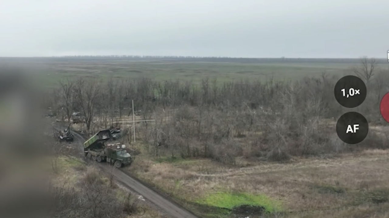 ТОС-2 "Тосочка" выжигает позиции ВСУ на Красноармейском направлении ТОС-2 "Тосочка" выжигает позиции ВСУ на Красноармейском направлении