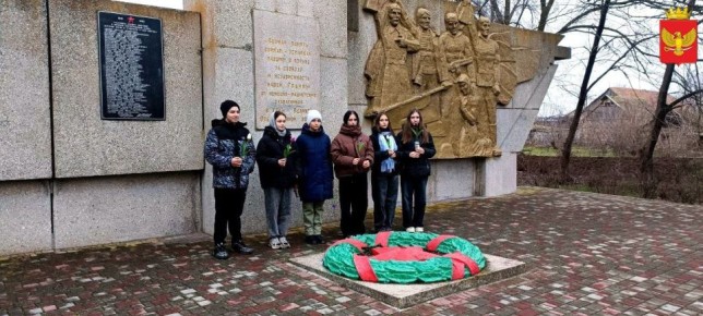 Праздничные мероприятия в День героев Отечества 9 декабря организовали и провели в учреждениях культуры Приморского муниципалитета