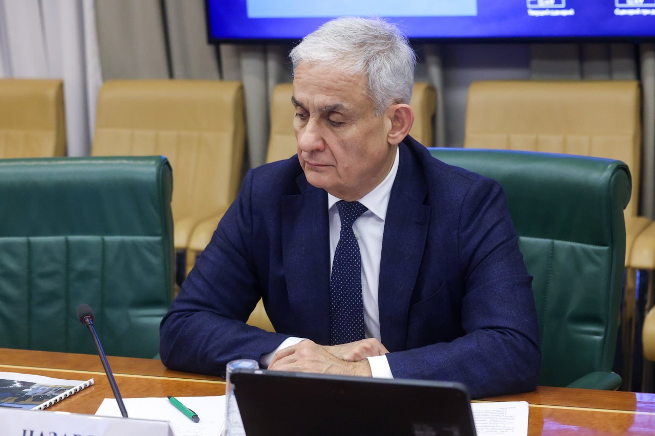 Дмитрий Ворона: Провел круглый стол по реализации экономических и инфраструктурных проектов акционерного общества "КАВКАЗ.РФ", на котором глава АО Андрей Анатольевич Юмшанов и заместитель министра экономического развития... Дмитрий Ворона: Провел круглый стол по реализации экономических и инфраструктурных проектов акционерного общества "КАВКАЗ.РФ", на котором глава АО Андрей Анатольевич Юмшанов и заместитель министра экономического развития...