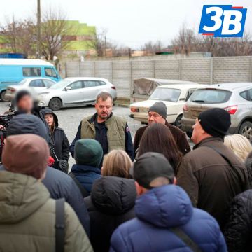 Евгений Балицкий встретился с жильцами дома на Беляева, 70