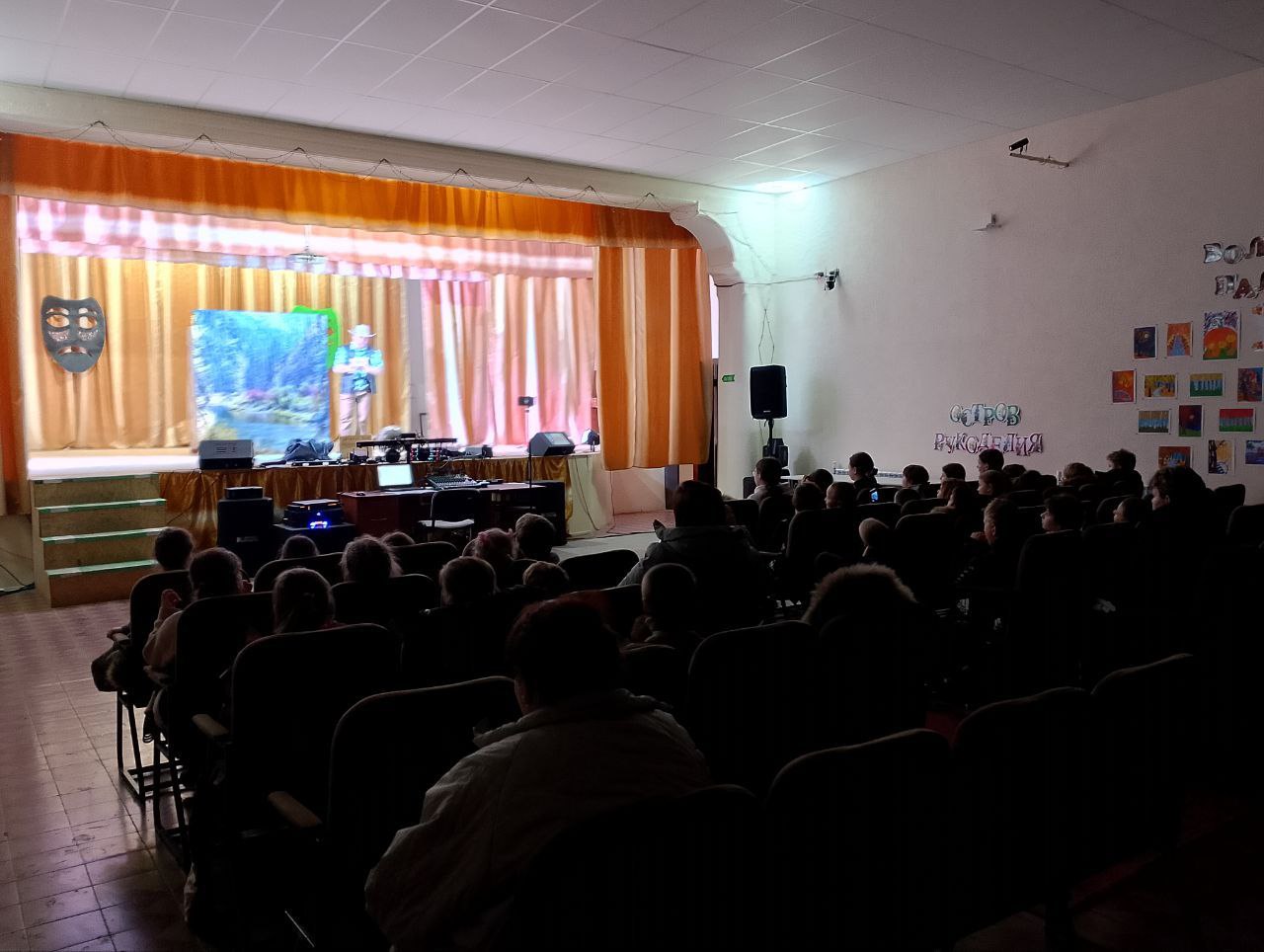 Премьера спектакля «Лесной заложник» Премьера спектакля «Лесной заложник»