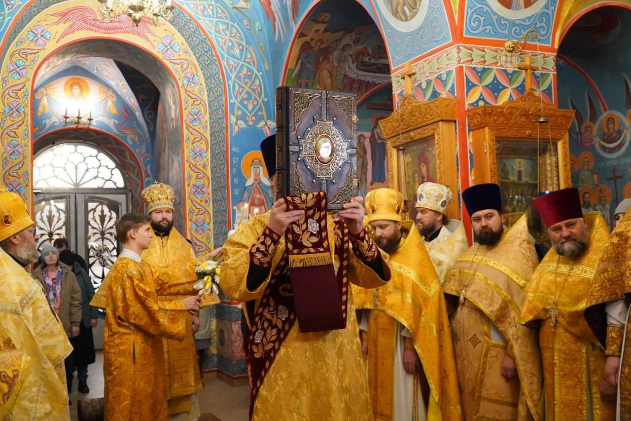 В Мелитополь доставлен ковчег с частицей мощей святого апостола Андрея Первозванного В Мелитополь доставлен ковчег с частицей мощей святого апостола Андрея Первозванного