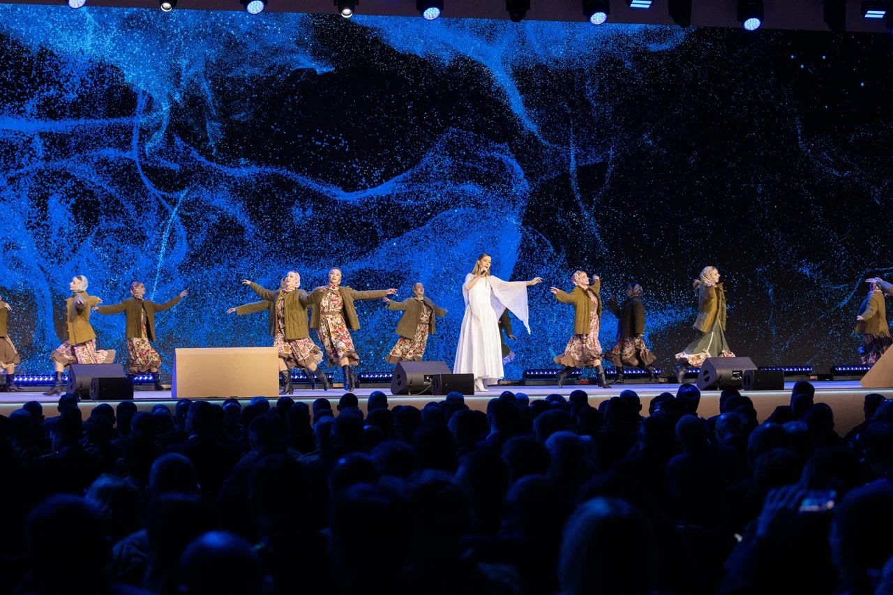 Сохранение исторической памяти о подвигах наших предков и защитников Отечества, вставших на защиту Родины, обсудили на форуме «Вместе победим» в рамках открытого диалога с помощником Президента РФ Владимиром Мединским Сохранение исторической памяти о подвигах наших предков и защитников Отечества, вставших на защиту Родины, обсудили на форуме «Вместе победим» в рамках открытого диалога с помощником Президента РФ Владимиром Мединским