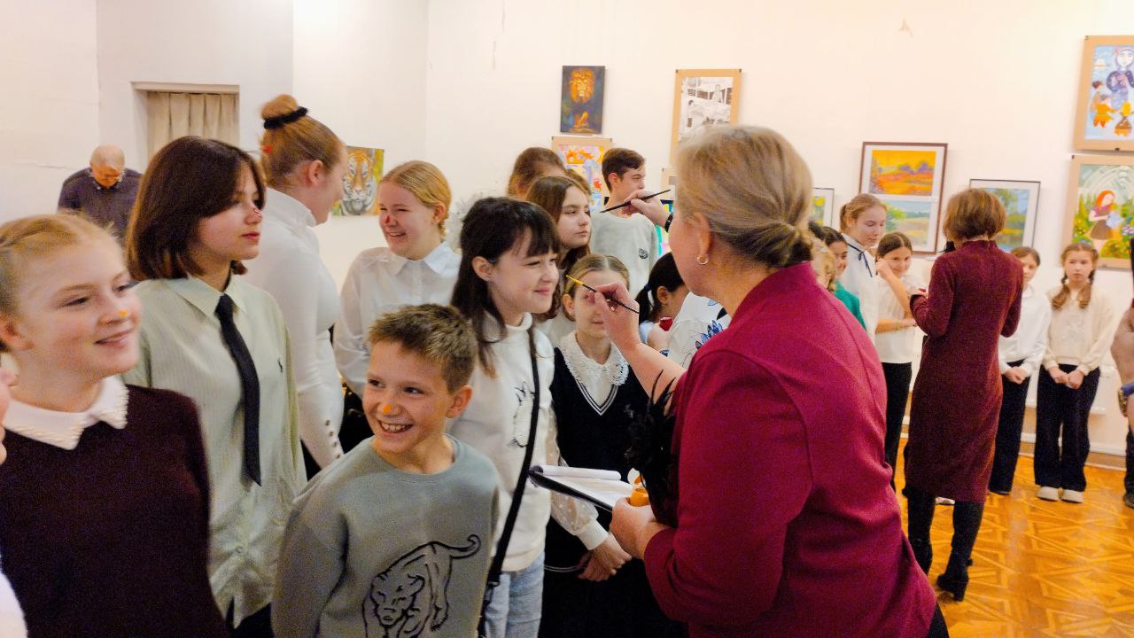 12 декабря в Художественном выставочном зале, произошло сразу несколько торжественных событий! 12 декабря в Художественном выставочном зале, произошло сразу несколько торжественных событий!