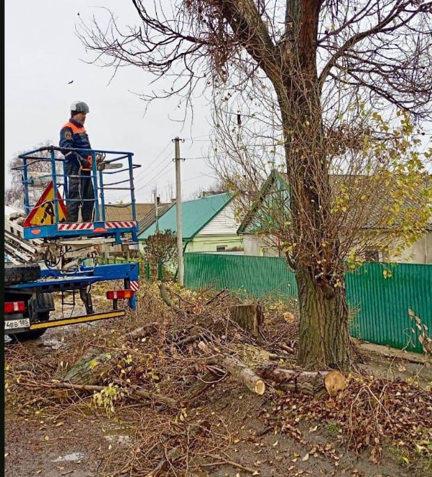Пологовский район — расчистка трассы при поддержке шефов из Пензы Пологовский район — расчистка трассы при поддержке шефов из Пензы