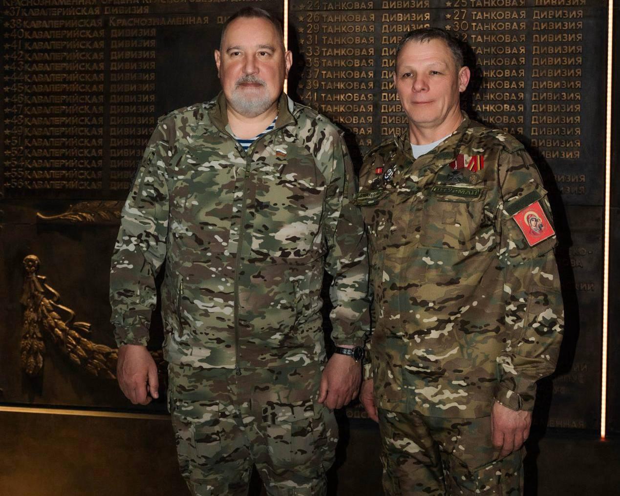 Евгений Балицкий: Прошла премьера первых двух серий документального альманаха «Защитники земли русской» – про бойцов-добровольцев Центра специального назначения «Барс-Сармат» Евгений Балицкий: Прошла премьера первых двух серий документального альманаха «Защитники земли русской» – про бойцов-добровольцев Центра специального назначения «Барс-Сармат»