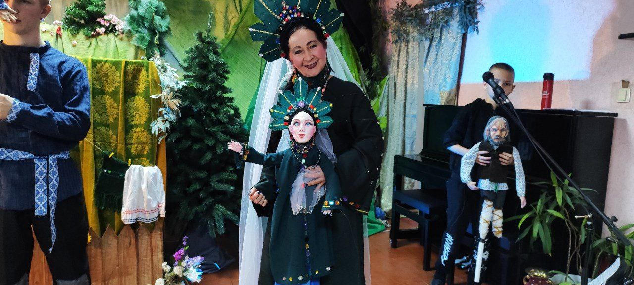 Юные артисты Константиновки представили кукольный спектакль Юные артисты Константиновки представили кукольный спектакль