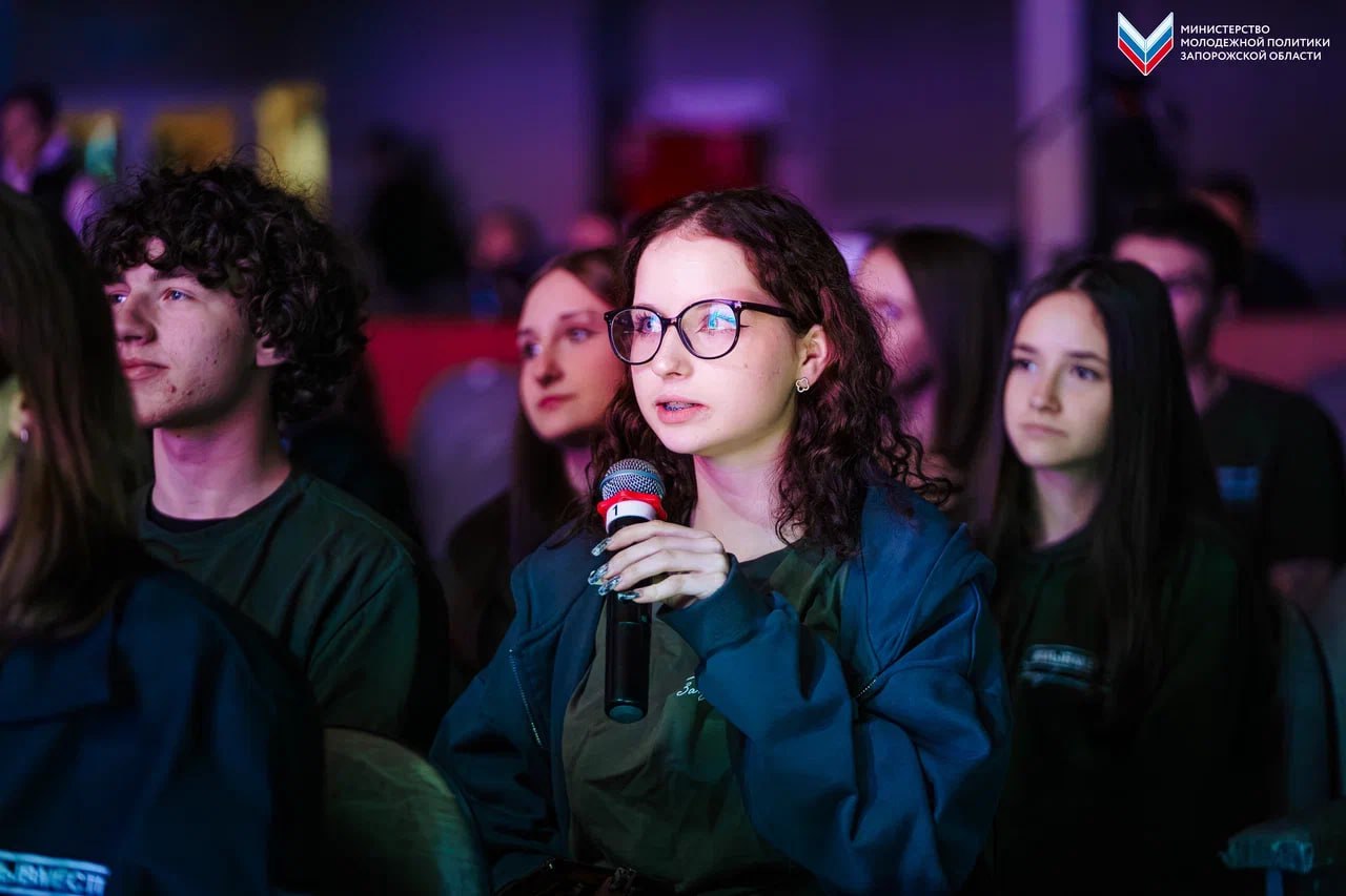 Идти только вперёд!. Депутат Законодательного собрания Запорожской области первого созыва, руководитель регионального штаба #МЫВМЕСТЕ провела встречу с молодёжью В рамках проекта «Госстарт.Диалог» Кристина Параскан в формате... Идти только вперёд!. Депутат Законодательного собрания Запорожской области первого созыва, руководитель регионального штаба #МЫВМЕСТЕ провела встречу с молодёжью В рамках проекта «Госстарт.Диалог» Кристина Параскан в формате...