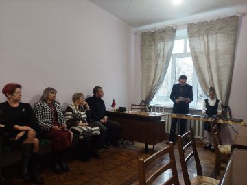 В Токмакской детской школе искусств состоялся методический доклад преподавателя ударных инструментов Алексея Фененко на тему «Технические приемы игры на ксилофоне»