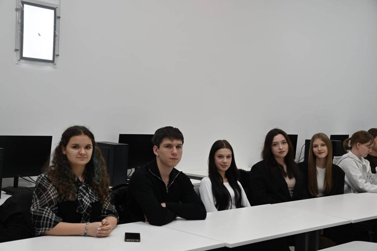 Студенты Васильевского колледжа (филиала) МелГУ посетили конференцию ко Дню Героя Отечества! Студенты Васильевского колледжа (филиала) МелГУ посетили конференцию ко Дню Героя Отечества!