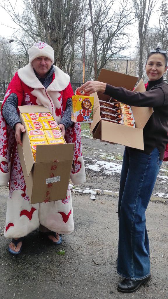 Дед Морозы – это мы сами!. В предновогодних заботах как никогда актуальной становится простая истина: «Дед Морозы – это мы сами»