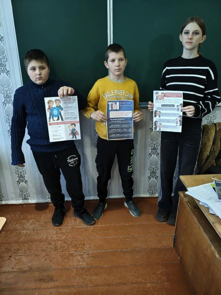 Мы живем в век информатизации Мы живем в век информатизации